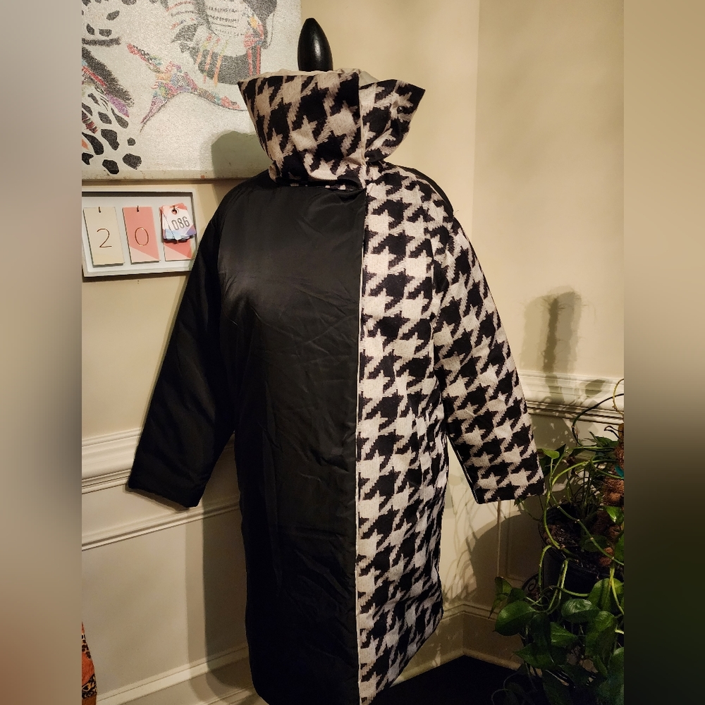 Beautiful Houndstooth Puffer Coat